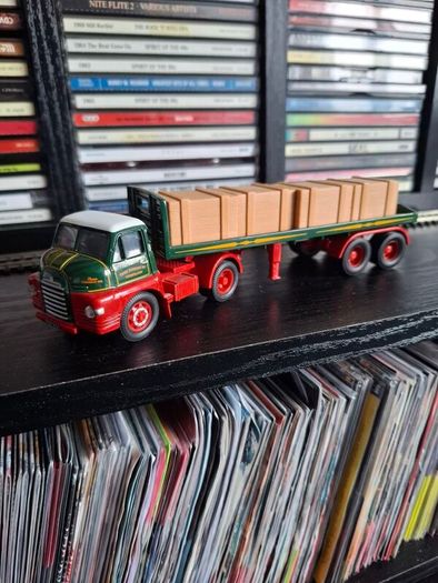 Model Truck