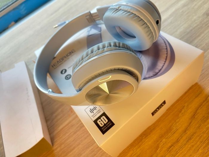 Brand New Pro Stima Headphones with Microphone