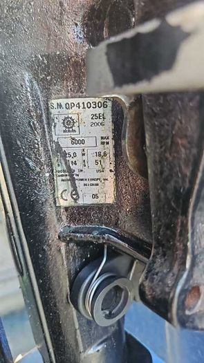 25hp Mariner for parts or to fix