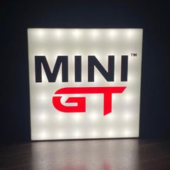 Mini GT Lightbox