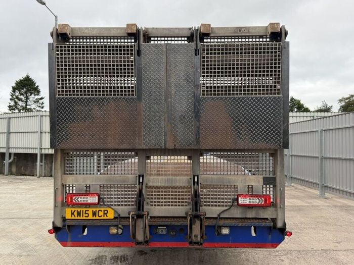 Volvo Fm 420 8x2 Beavertail Rearlift
