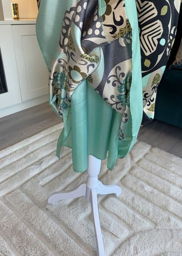 Beautiful Ladies 100% Silk Dress from Phase