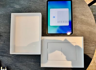 iPad 10th Gen A2696 Like New  Boxed  Used Once