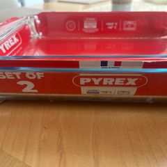 Set Large Pyrex Dishes