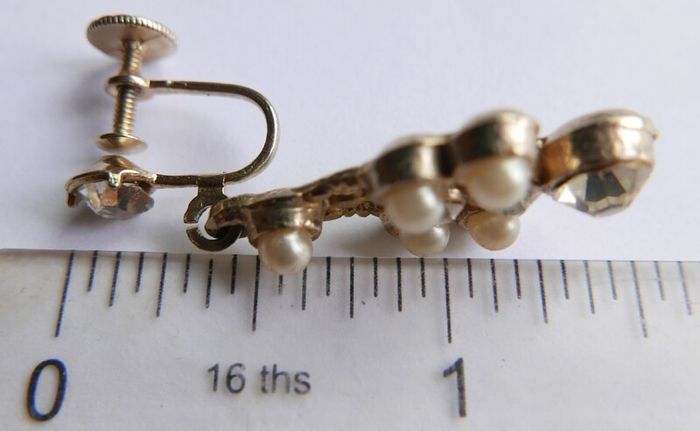 Vintage Earrings feature gold-tone screwback closures adorned with faux pearls and rhinestones