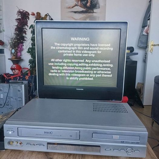 Black Diamond BD250DVC DVD Player and VHS VCR Combo