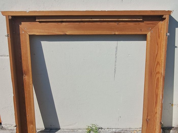 Fireplace surround