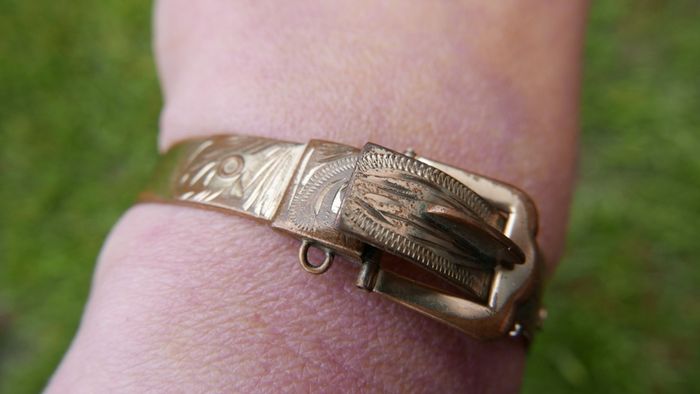 Vintage Excalibur 1/20 RG pre-loved buckle bangle , exclusive to Harrods, by Hatton Garden London. C30