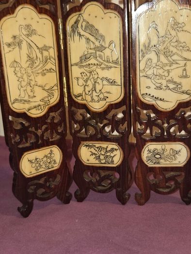 Vintage Chinese miniature table screen