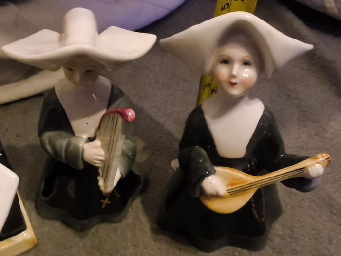 RARE vintage collectable Singing nuns