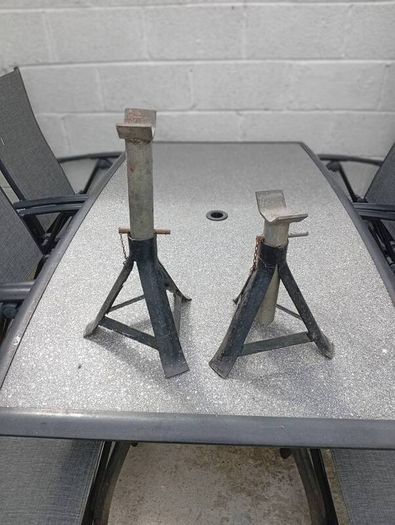Axle stands