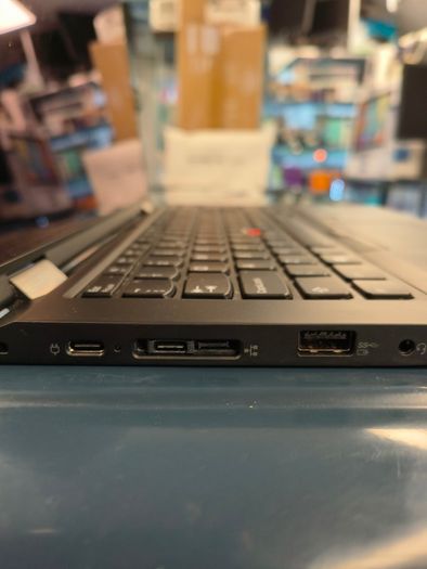2in1 Lenovo ThinkPad L13 Yoga Convertable 13.3", Intel i7 10th Gen 16GB RAM 500GB SSD Windows 11 Pro (Touch Screen)