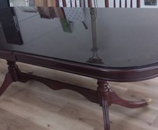 Dining room table