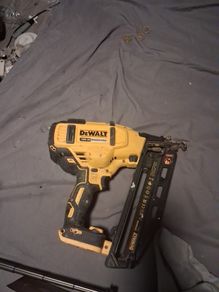 dewalt second fix nail gun