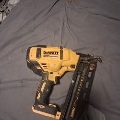 dewalt second fix nail gun