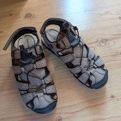 Geox Strada closed toe sandal