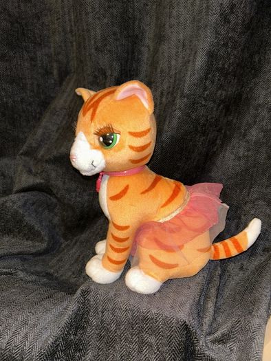 cat  Mattel Barbie