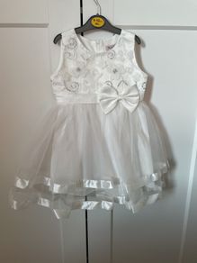 White baby girls dress size 24 months