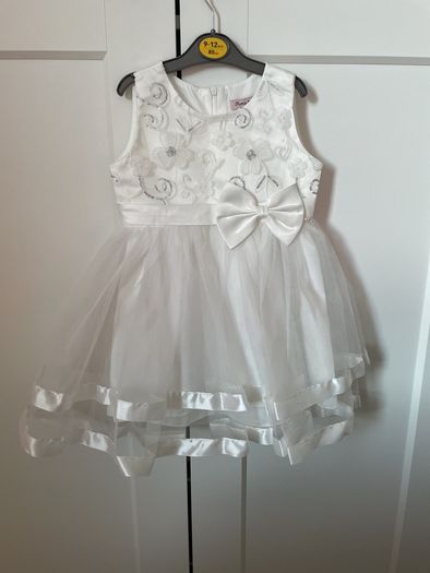 White baby girls dress size 24 months