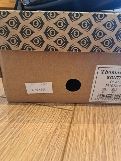 Black Shiny Shoes (Size 9) (Thomas Crick)