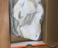 Nike Tawa