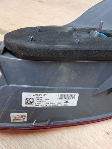 Mercedes-benz c class w205 taillight