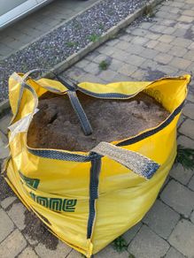 FREE  Approx.  tonne Sharp/Building Sand  Carri