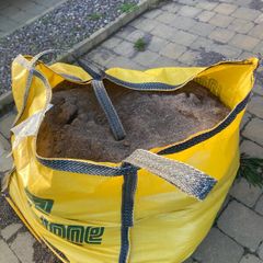 FREE  Approx.  tonne Sharp/Building Sand  Carri