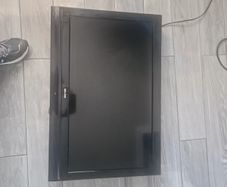 32" walker tv