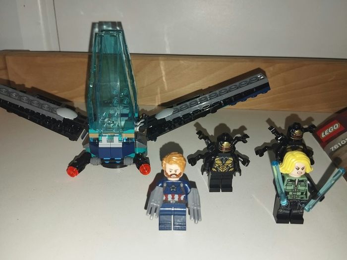 EGO Marvel Super Heroes  Outrider Dropship Attack (76101)