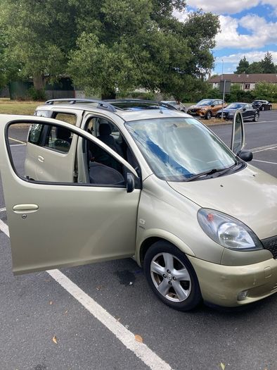 2002 Toyota Yaris