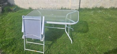 Garden table and 6 chairs