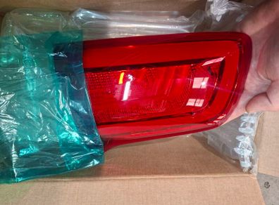 kia sportage LH tail gate lamp 2013-2015