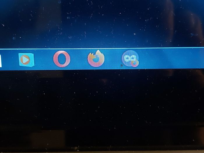 Lenovo Ideapad U350, Model 2963, Intel Core 2 Solo CPU U3500, 1.4GHz, 4GB Ram, 230GB SSD,  Windows 7 professional 32 bit, Opera, Firefox, Chrome and VLC