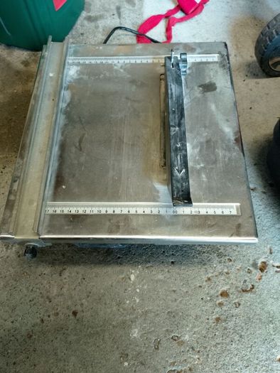tile cutter