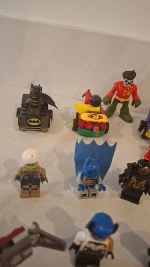 Lego Mini Figures x25