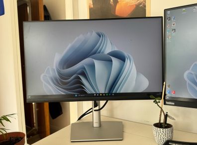 Dell P2422H 24 Full HD IPS Monitor Excellent Condition