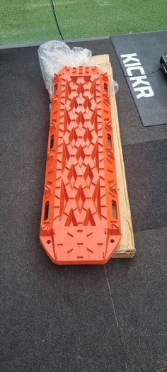 4x4 Recovery tracks.