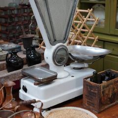 Antique Avery Shop Scale