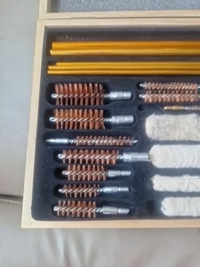 Gun cleaning kit