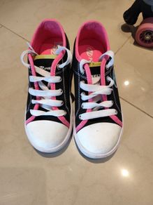 heelys