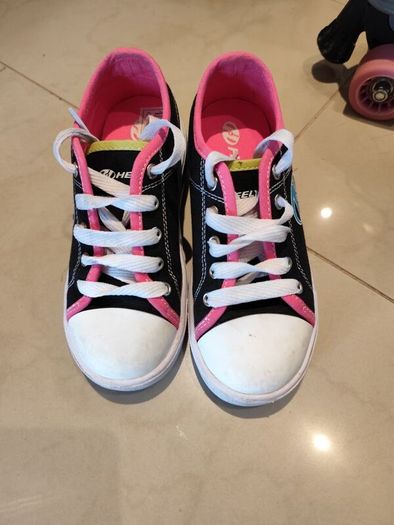 heelys