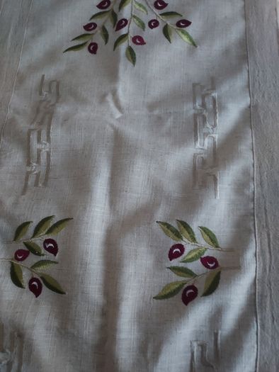 Vintage Stone Linen runner 168cm in Length