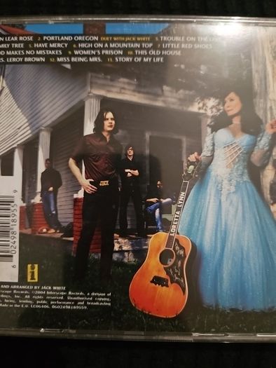 Loretta Lynn - Van Lear Rose.