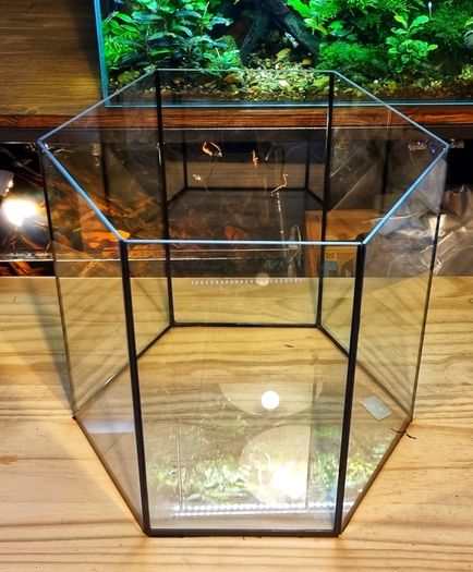 Hexagonal Aquarium 52l
