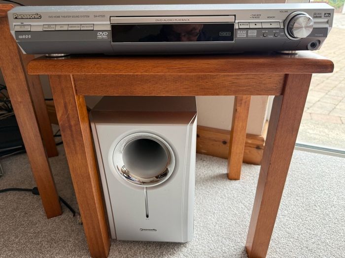 Panasonic SA-HT520 DVD Home Theatre + Subwoofer & Remote