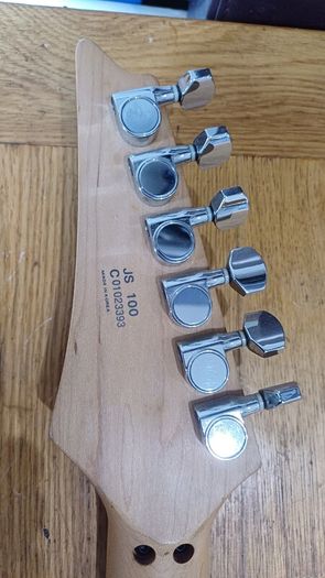 Ibanez JS100 Joe Satriani