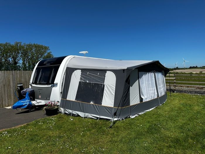 6 Berth Caravan. Elddis Avante 868