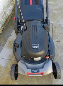 Almost new Pro Lawn Hyundai Self drive lawnmower 51 cm cut 170 cc engine. Year manufacturing 2025.