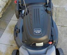 Almost new Pro Lawn Hyundai Self drive lawnmower 51 cm cut 170 cc engine. Year manufacturing 2025.